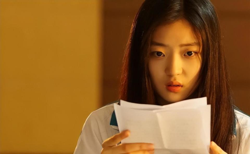 之后,孙千便在各种偶像剧或者都市言情剧中演配角,像《流星花园》