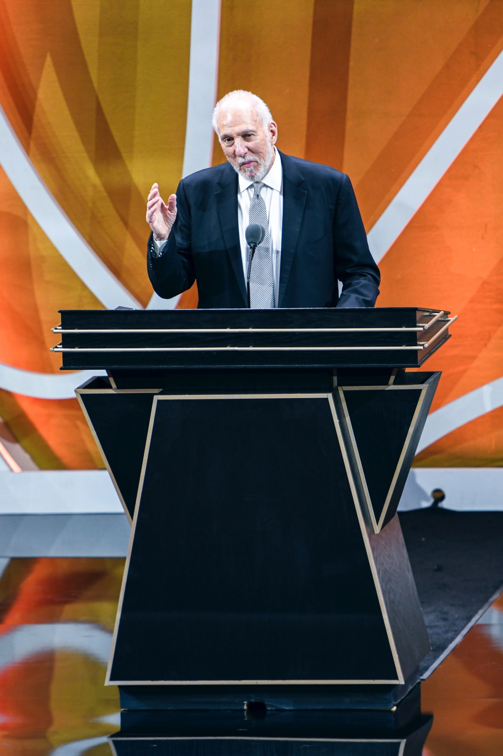 波波维奇正式入堂:呼吁nba回归西雅图 演讲中途赶走主持人太搞笑