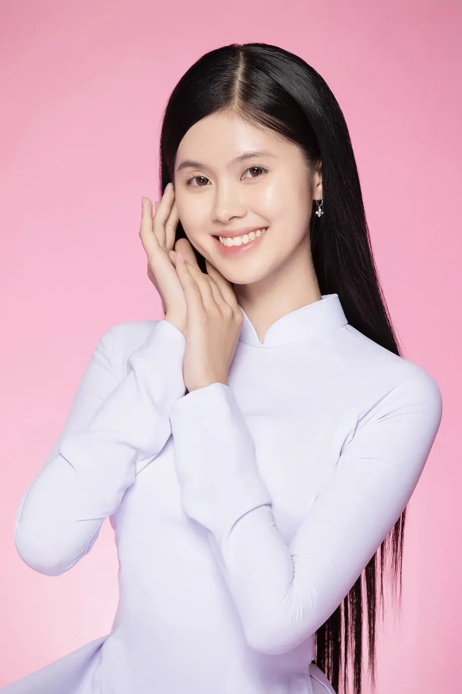 越南z世代学霸美女冲击选美冠军