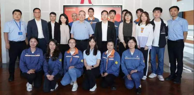 所闻及切身体会,结合红色故事讲党的十八大以来,祖国新面貌和大变化