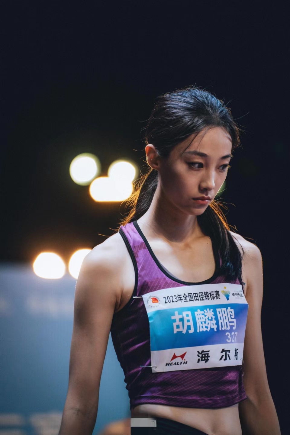 中国田径破圈突破口不是吴艳妮夏思凝而是跳高女神胡麟鹏