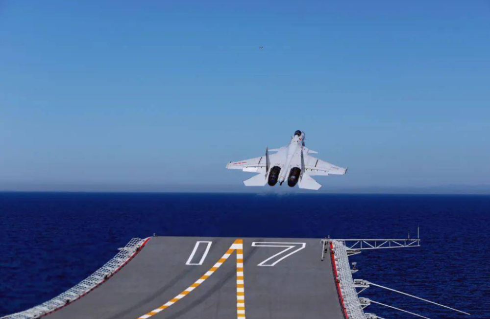 中国将首次出动双航母编队,贴近实战,打大仗的准备?_腾讯新闻