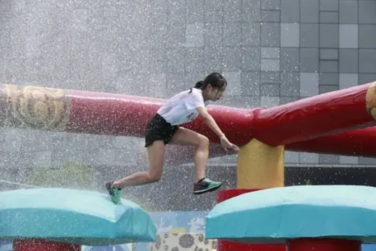 累计60亿播放,土味素人竟秒杀全明星阵容,国产综艺要完蛋了?