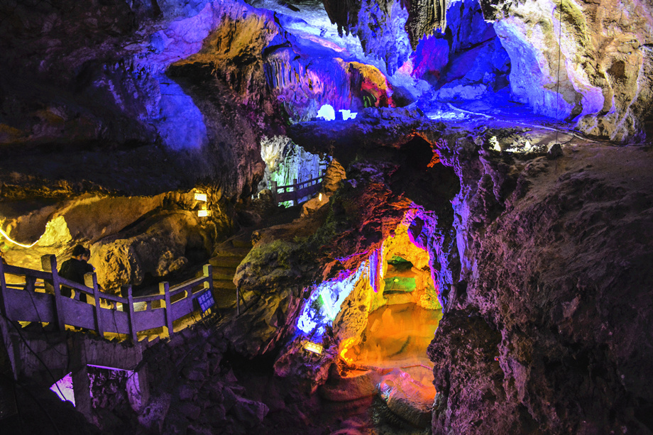广西行:银子岩溶洞奇观