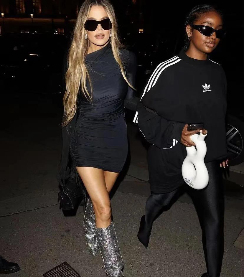 绝了奥多姆前妻卡戴珊取出假体臀部不再夸张瘦身后更迷人