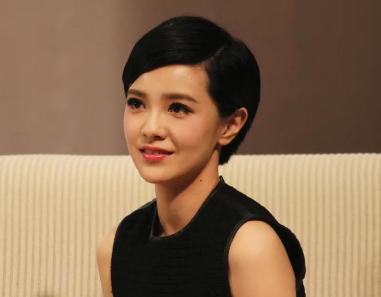 36岁郭采洁被指瘦成纸片人肋骨突出清晰可见健康状况令人担心