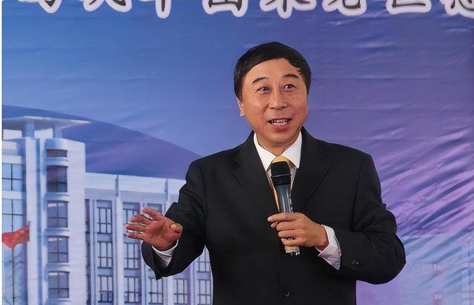 原来她是冯巩的妻子,难怪大红大紫_腾讯新闻
