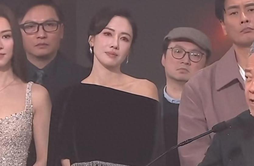 李施嬅再次陪跑後，發圖片曬心情，評論區清一色的鼓勵：你是無冕之王