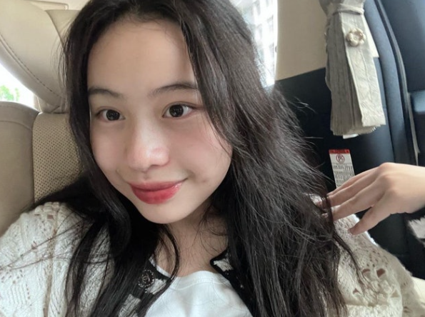 刘銮雄21岁女儿高调宣布创业,痛失20亿的吕丽君下血本支持
