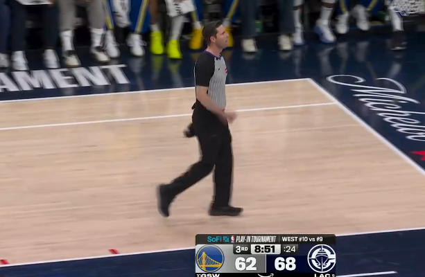 強度太大！快船勇士附加賽裁判本-泰勒受傷返回更衣室 - 