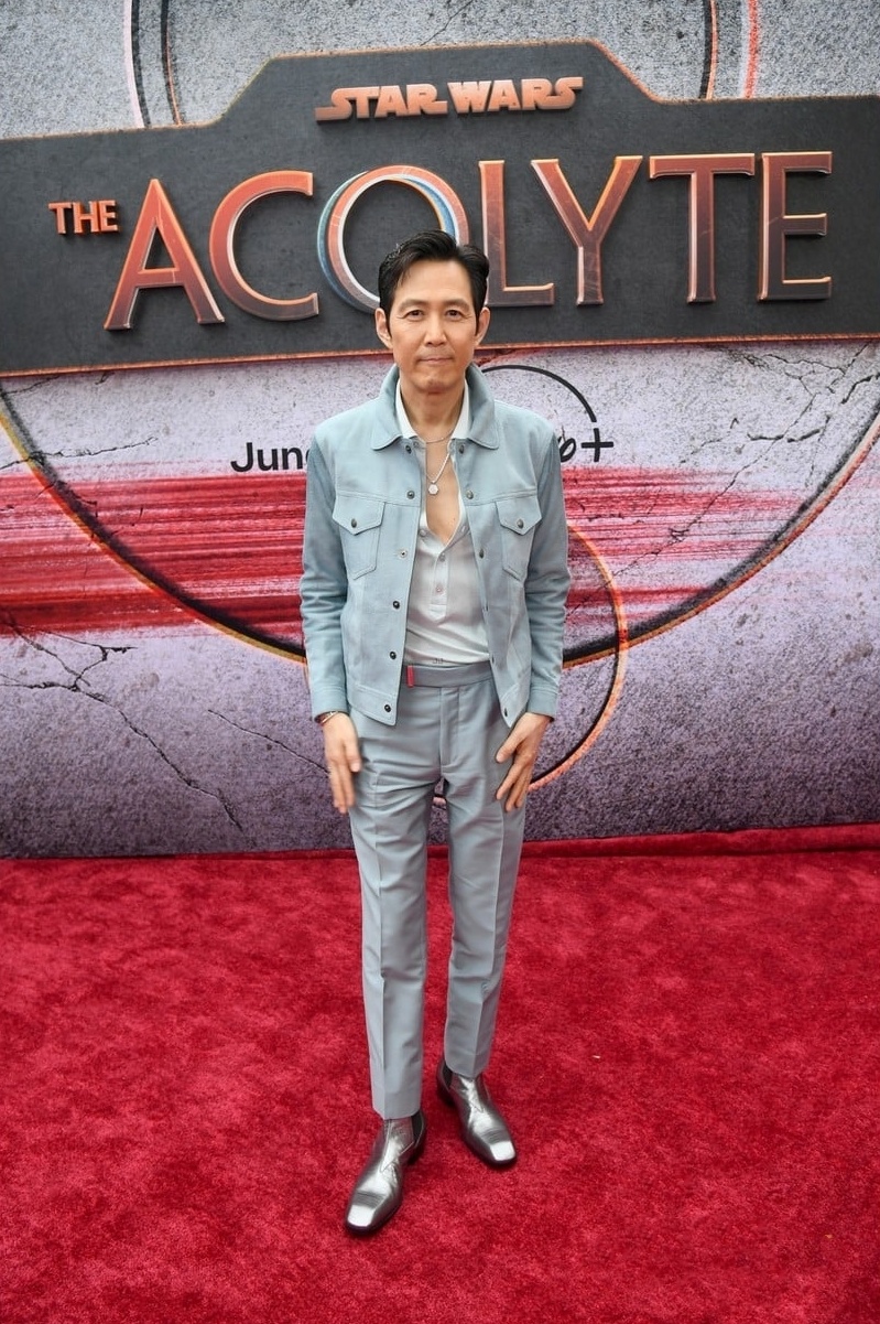 "星战"系列新作《星球大战:侍者》迎来首映礼,主演李政宰亮相