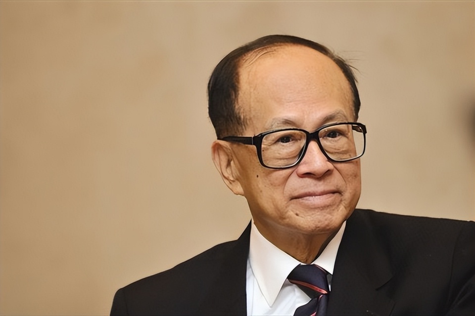 在成都踩雷70亿后,李嘉诚又有新动作,宣布给美国斯坦福捐款1.2亿