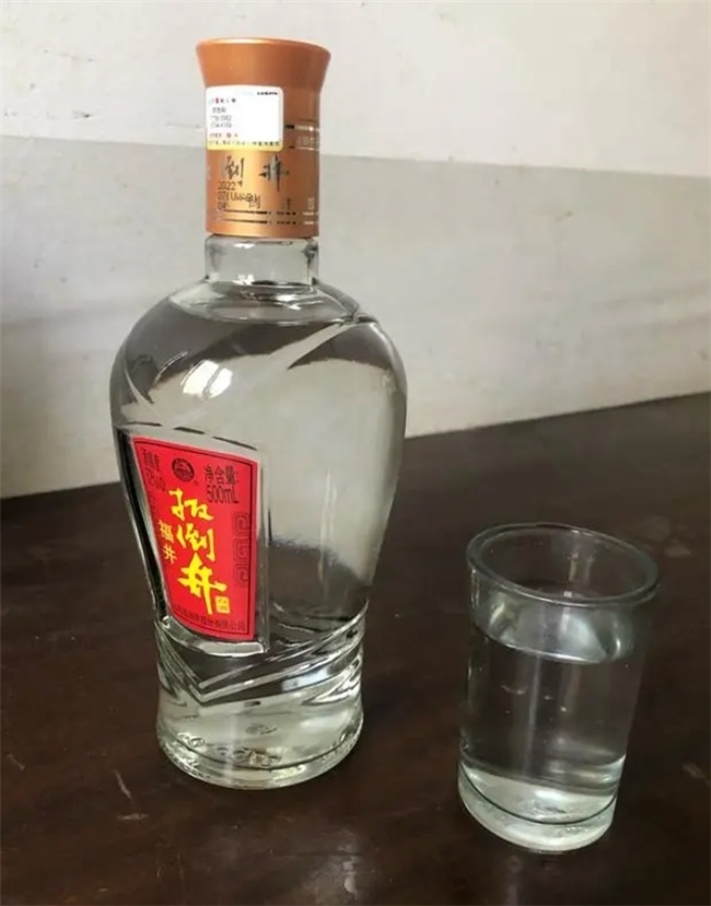 641