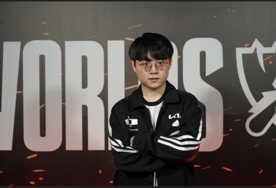 showmaker又在守护lck荣光,chovy却不认同他:2赛区相当_腾讯新闻