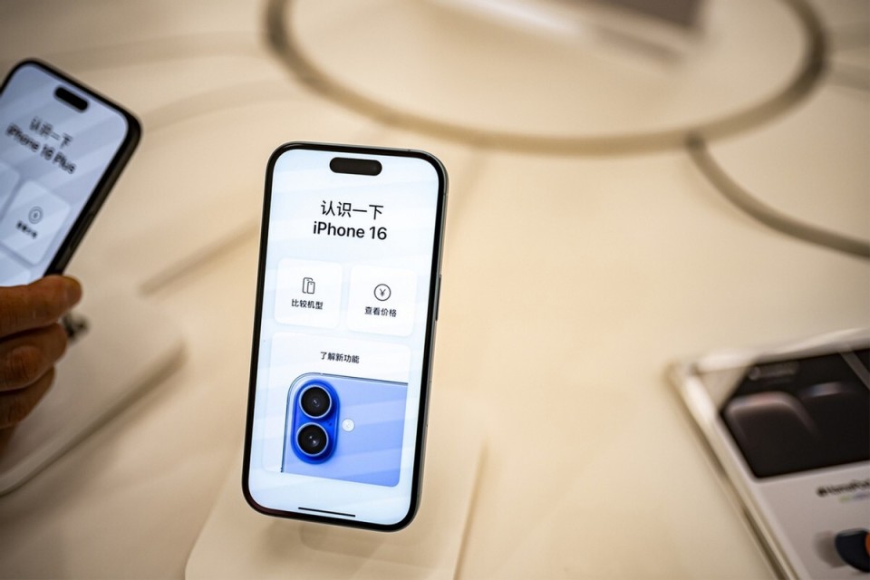 手机充电一整夜会伤电池吗？说说苹果iPhone用户的疑惑来自哪里_腾讯新闻