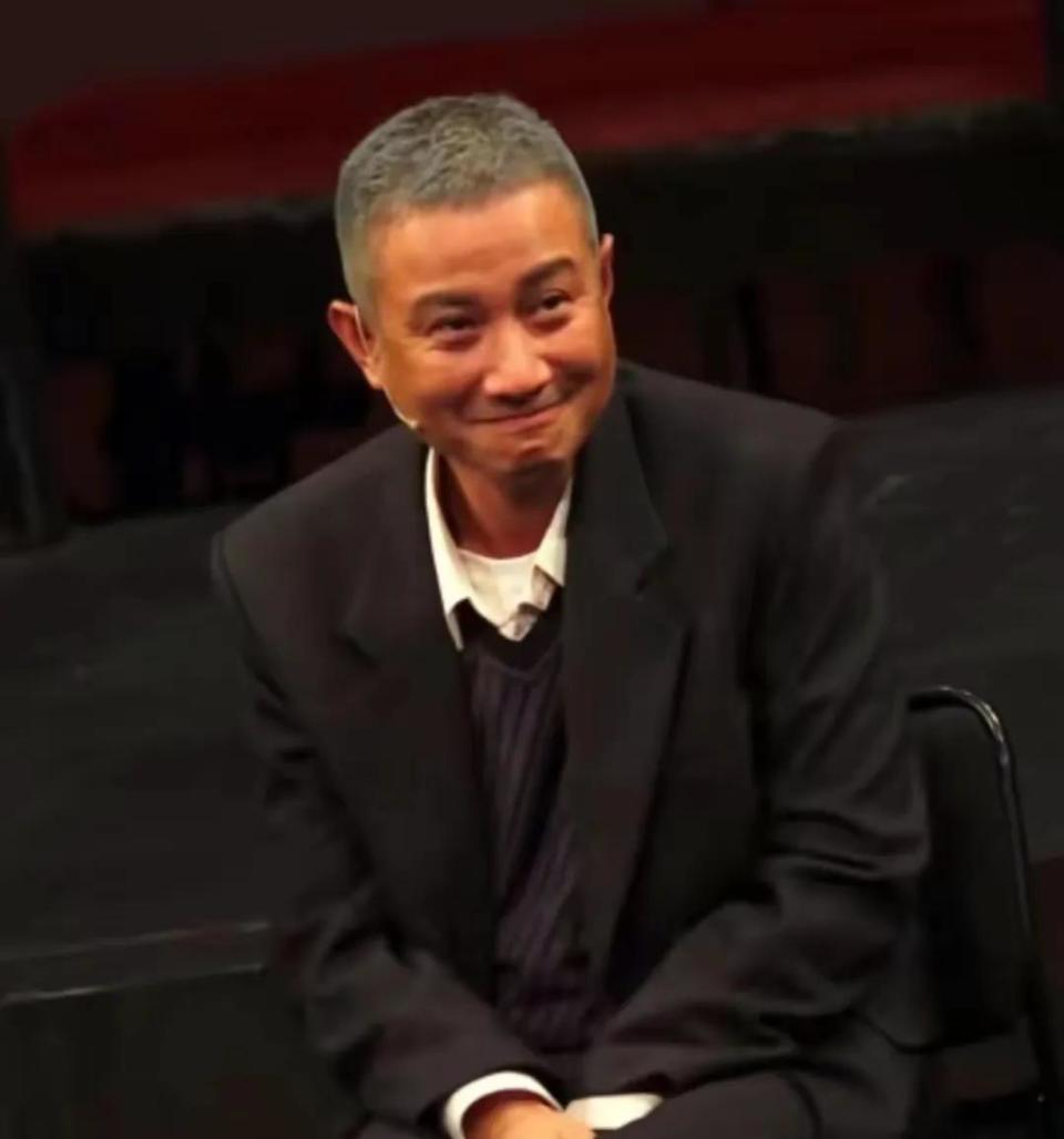 38岁文章现状曝光,白发苍苍眼神无光,多次复出失败后状态不佳