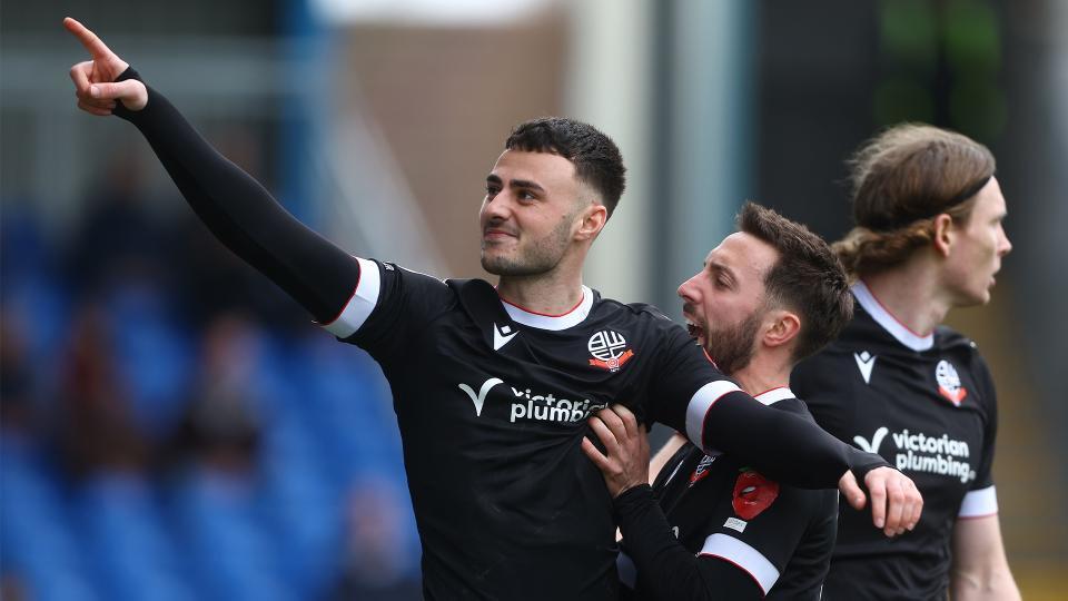 英甲第43轮朴茨茅斯15轮不败8分领跑曼城旧将带队提前3轮降级