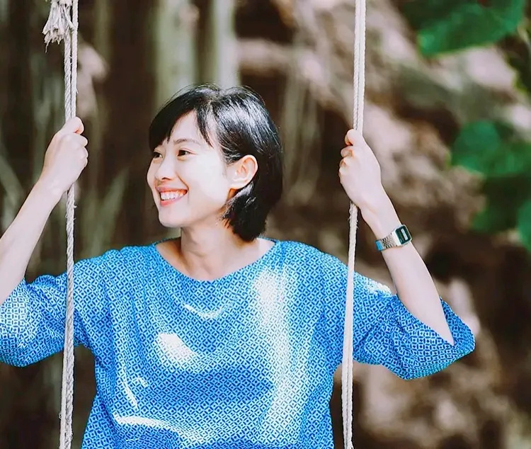 《前途无量》王佳佳:曾与比她大27岁的名导交往,40岁有夫有儿很幸福