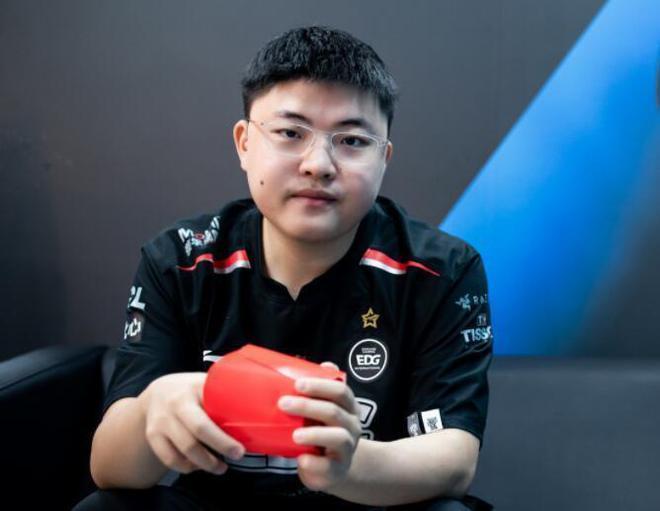 loledg向theshy道歉上野调侃ts遭反噬uzi还有机会