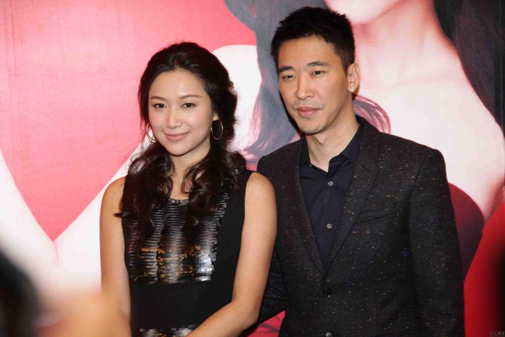 徐静蕾:49岁否认生女,给前任100万买房,曾插足高圆圆与男友恋情_腾讯