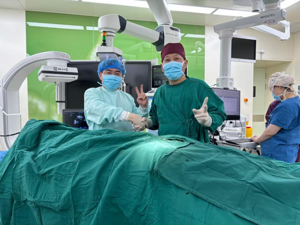 四川泰康医院实施补心术为患者心脏补窟窿