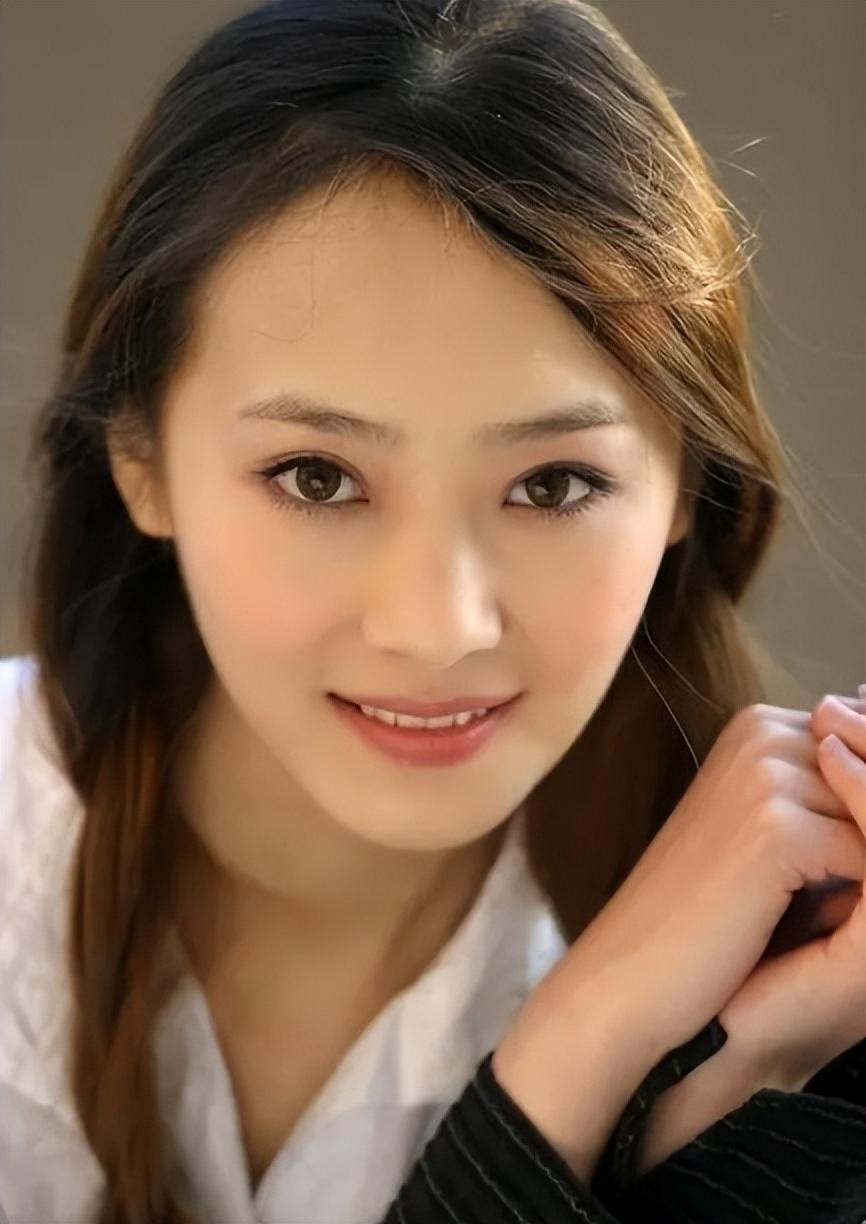 演员曲栅栅,嫁给落魄黄海波,任劳任怨养夫九年,如今苦尽甘来_腾讯新闻