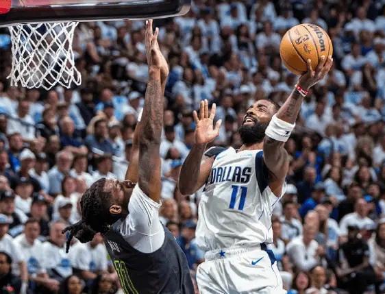 东契奇欧文打疯了!独行侠晋级总决赛,双状元56分