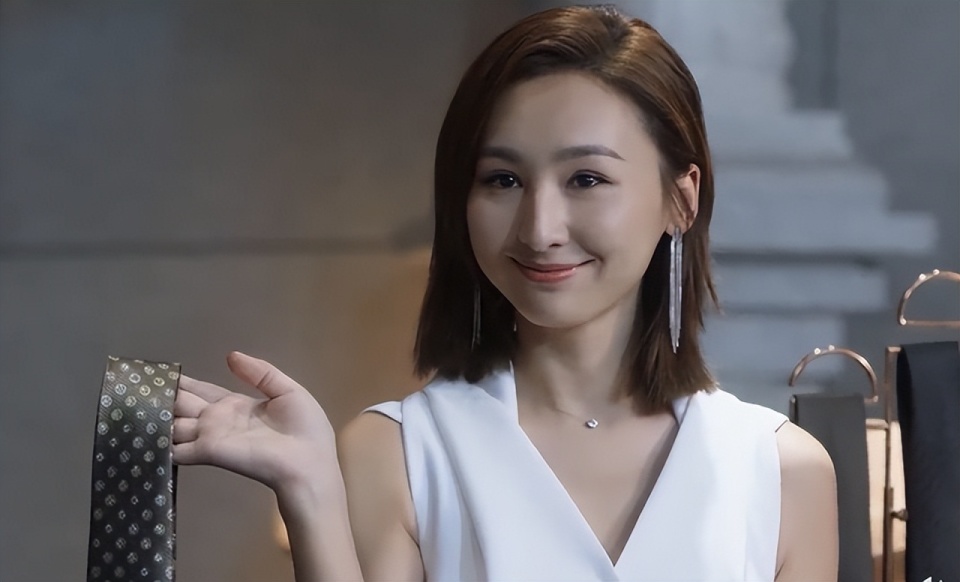 从"恶女"到最佳女配,高海宁红得不容易:几度抑郁,饱受质疑