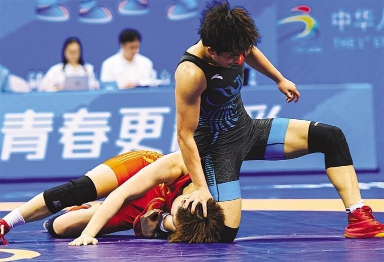 国际式摔跤百色开赛全国287名勇士一较高下