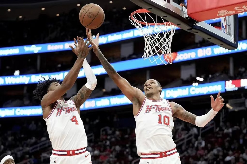 火箭双塔空砍41分23板!