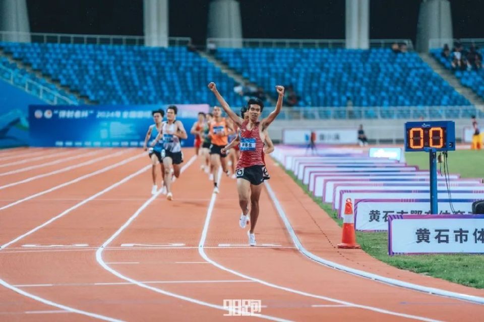跑视界 | 全国田径大奖赛收官战:谢冬生回归1500米,创今年最好成绩