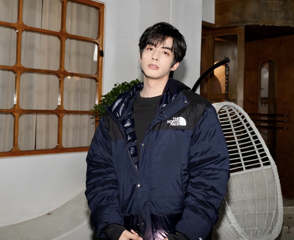 网传宋威龙,周也出演《难哄》,昔日阵容无望,口碑开始下滑_腾讯新闻