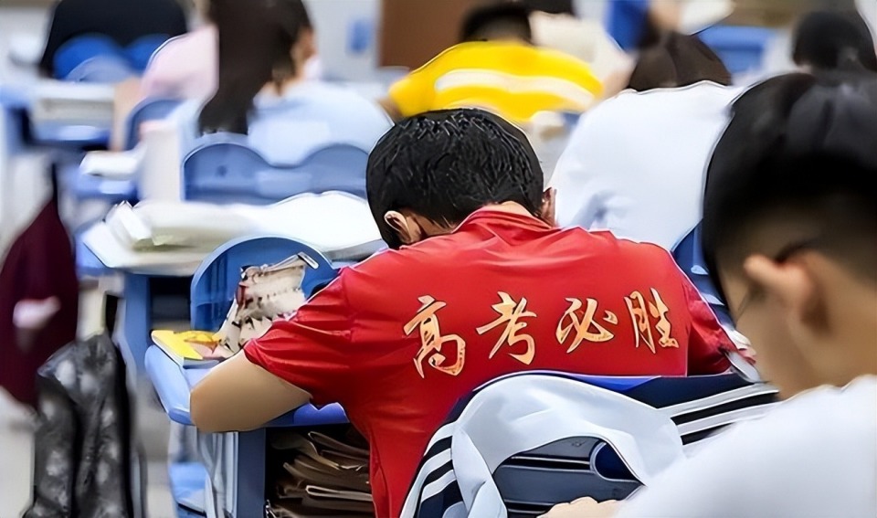 高考的冲刺阶段,几类容易发挥不佳的学生,家长要重点关注