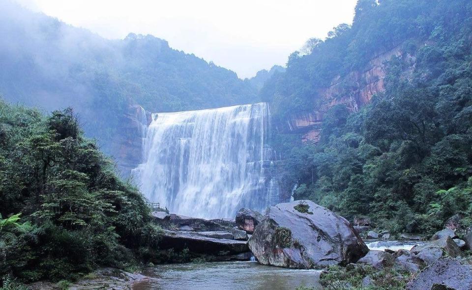 尧龙山自然风景区介绍图片