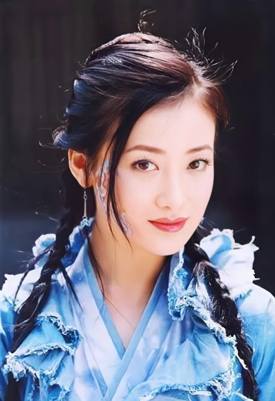 49岁陈紫函美上热搜:曾和蒋勤勤齐名,巅峰期却因情感风波陨落?