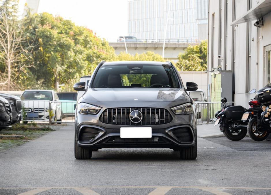 奔驰gla的变化不大但价格依然是遥遥领先