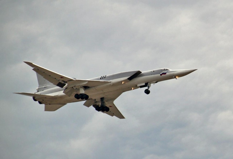 �й������ǹ���36�ܶ�ͼ-22M3Զ�̺�ը����
