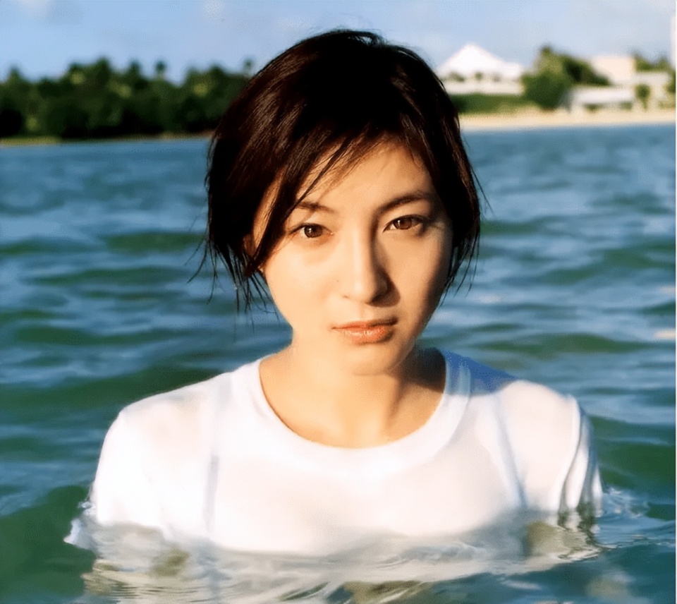 广末凉子承认出轨引热议，本人爱玩两次奉子成婚，多次搞婚外恋_腾讯新闻