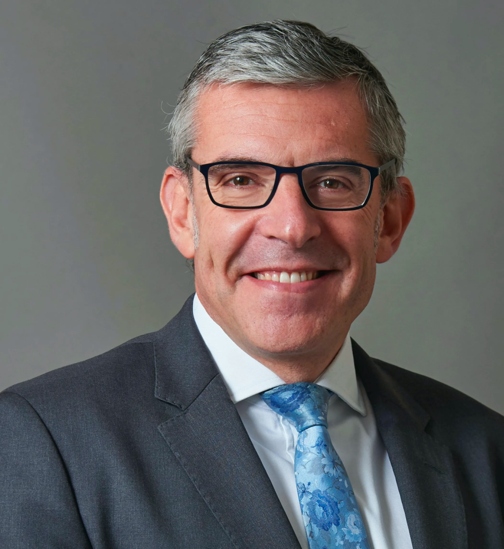 英国最贵离婚案：家庭主妇在离婚官司中获2.3亿赔偿，法官称夫妻对婚姻贡献是平等的-腾讯新闻