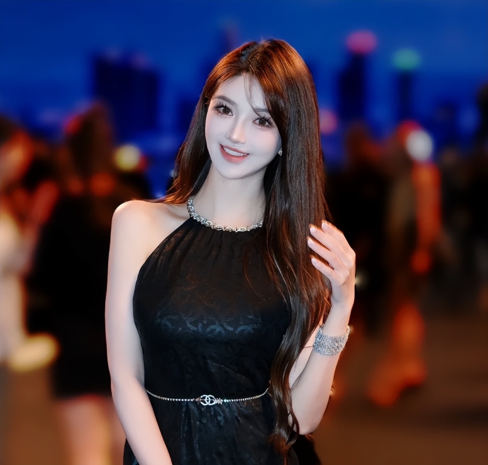 黄晓明叶珂冲上热搜,女方罕见高调疑逼宫,被质疑住进杨颖婚房_腾讯