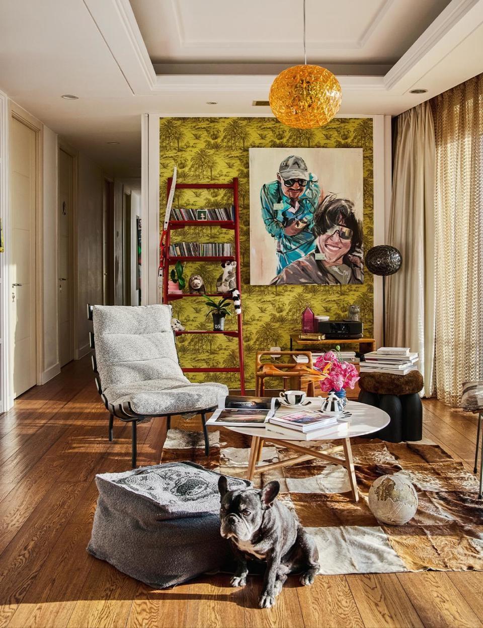 难怪都想当明星！32 岁男星400㎡豪宅登杂志，名气不大却过上顶流生活_腾讯新闻