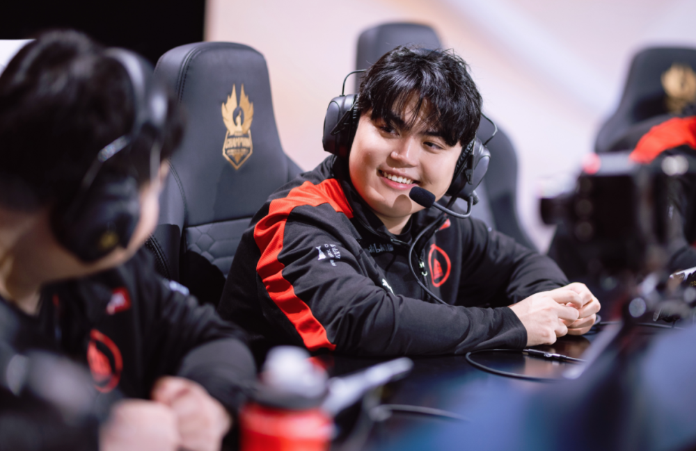 瓶子爆料ag转会内幕,笑影成自由人