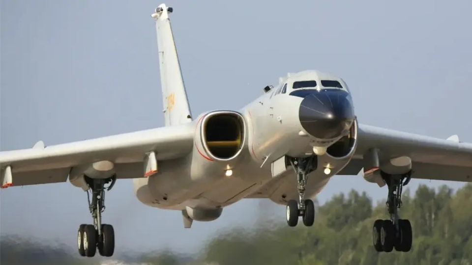 国产轰20即将问世中国轰炸机或质量数量双登顶战力究竟有多强