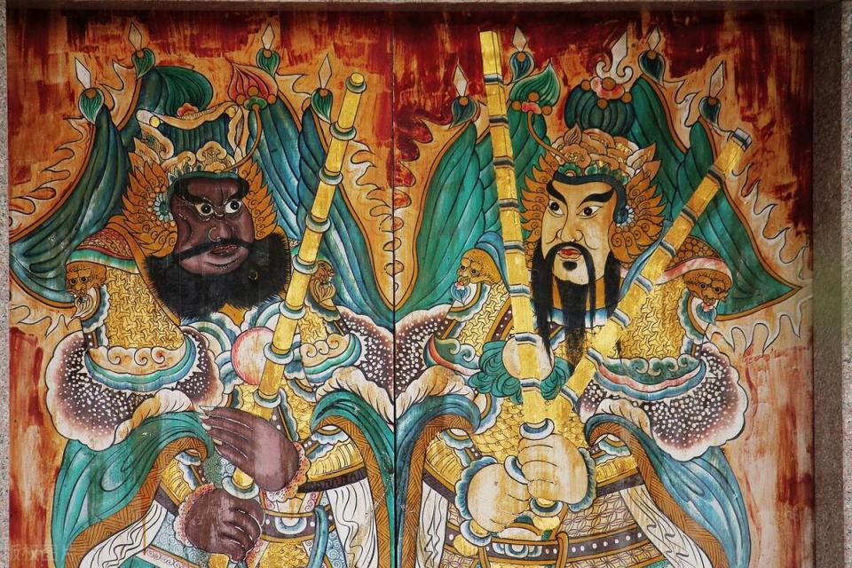 春节都要贴门神，该贴哪位门神保家宅？你家别贴错了！_腾讯新闻