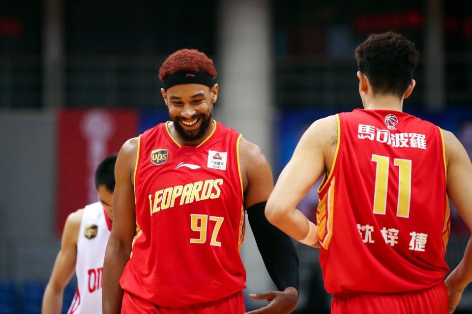 cba外援故事深圳队超级得分手贾里德萨林杰