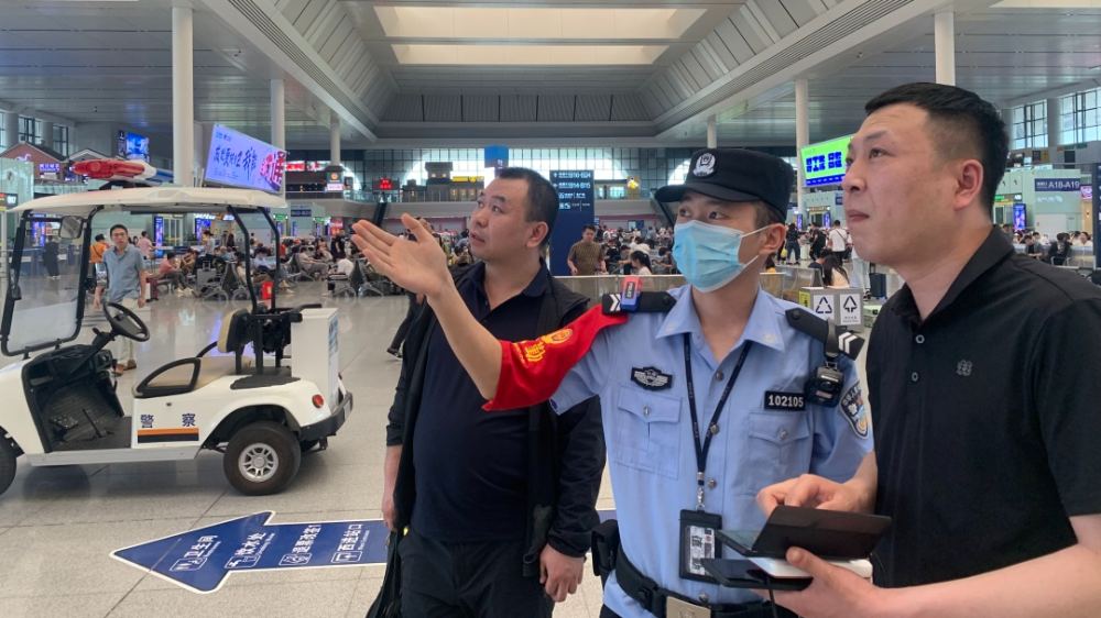 徐小川你跪地救人的样子真帅