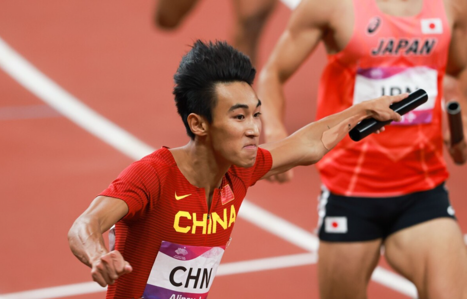 陈佳鹏最后一棒8秒88超博尔特纪录?