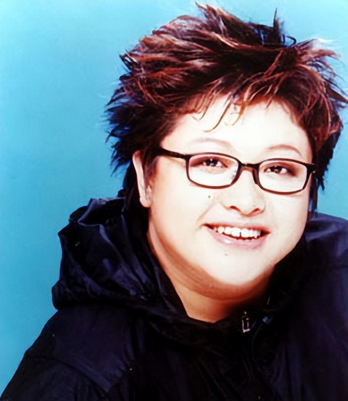 52岁的韩红,未婚未育,引发网友热议