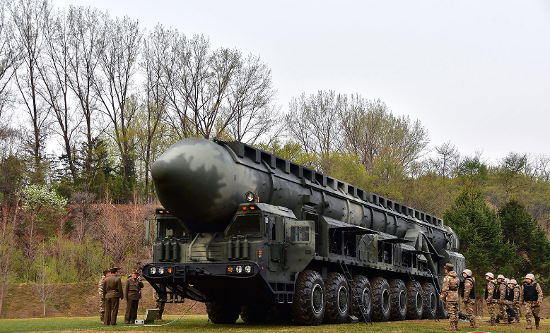 朝鲜导弹总局12日试射战略武装力量核心武器系统——"火星-18"新型