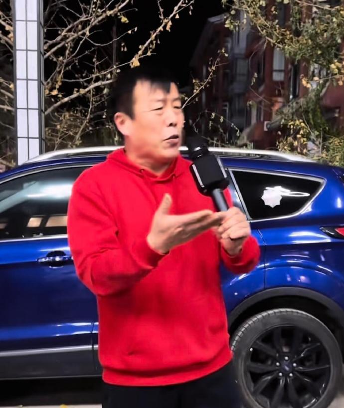 網紅東北源哥去世，去世前一日發布視頻，與朋友酒桌一起唱歌 - 